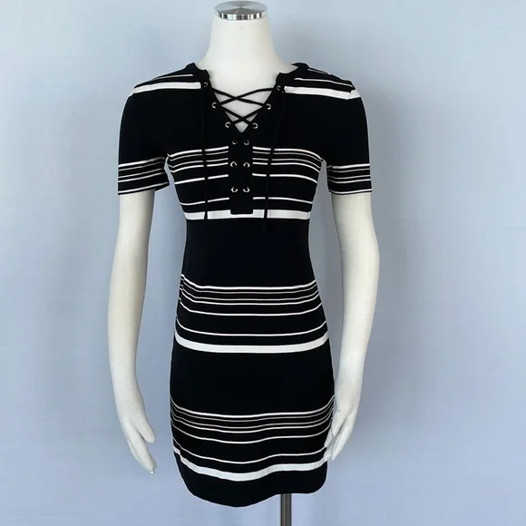 WHBM Short Sleeve Stripe Lace up Shift Dress Size XXS - Picture 5 of 14
